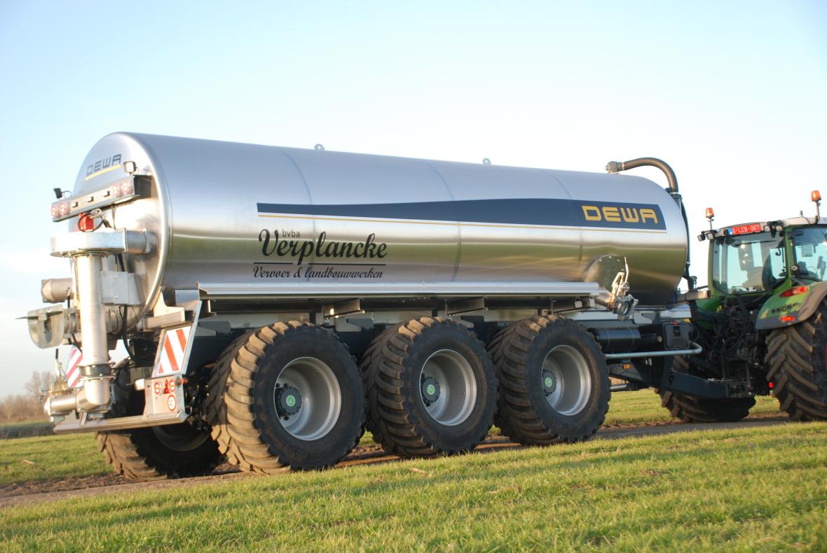 Dewa RVS tank