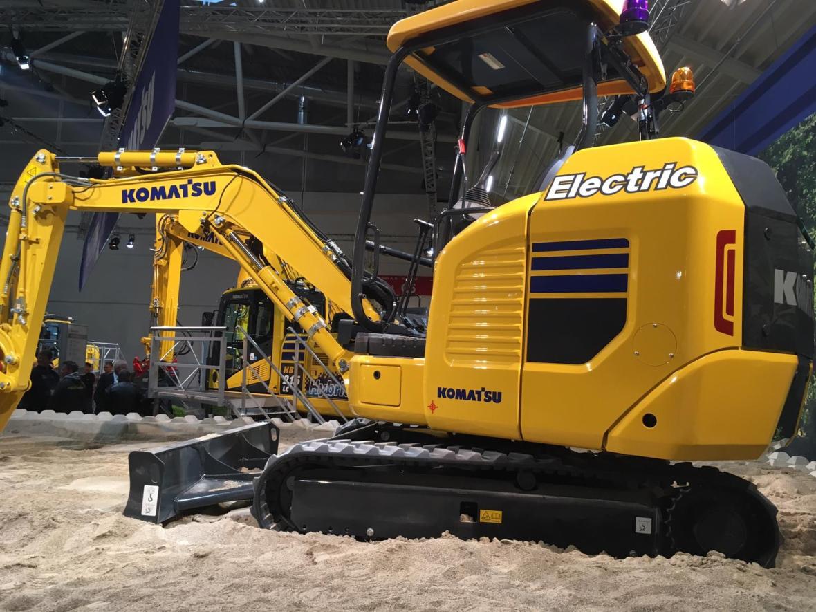 Komatsu elektrische minigraafmachine