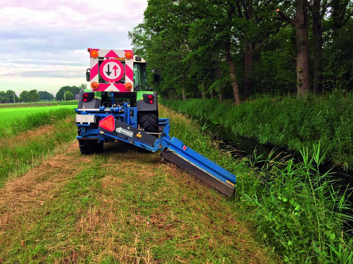 Ecovriendelijke klepelbak, klepel (3485), bermen maaien (4850), grondig 4 (4645), 2021 (4388)