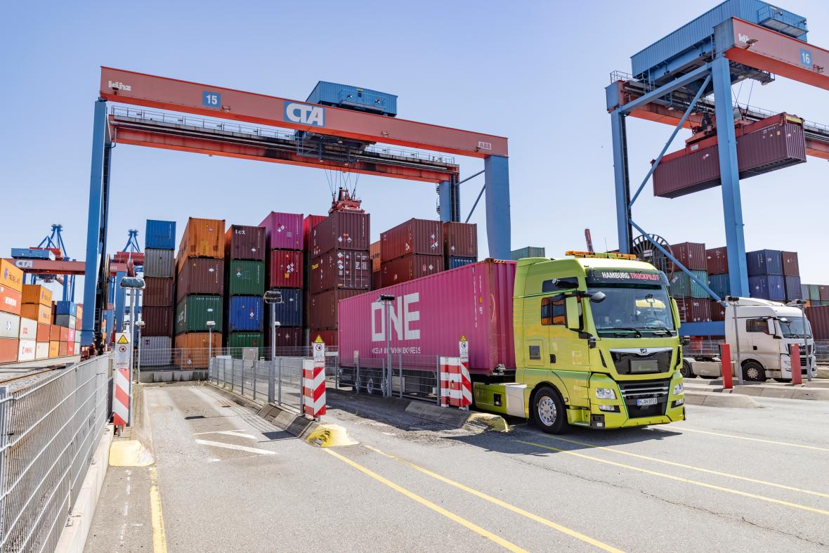 MAN test autonome truck in Hamburgse haven