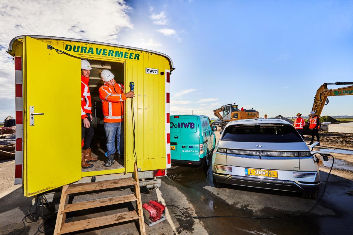 dura vermeer, bouwkeet op elektrische auto