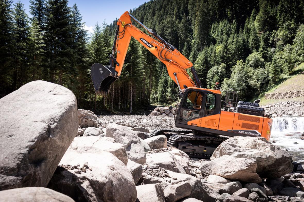 Doosan -7 rupsgraafmachine Stage V