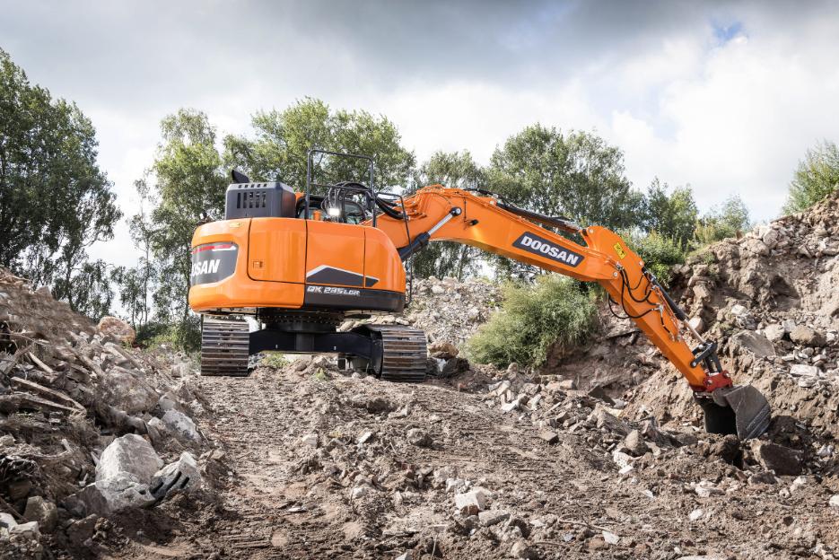 Doosan -7 rupsgraafmachine Stage V