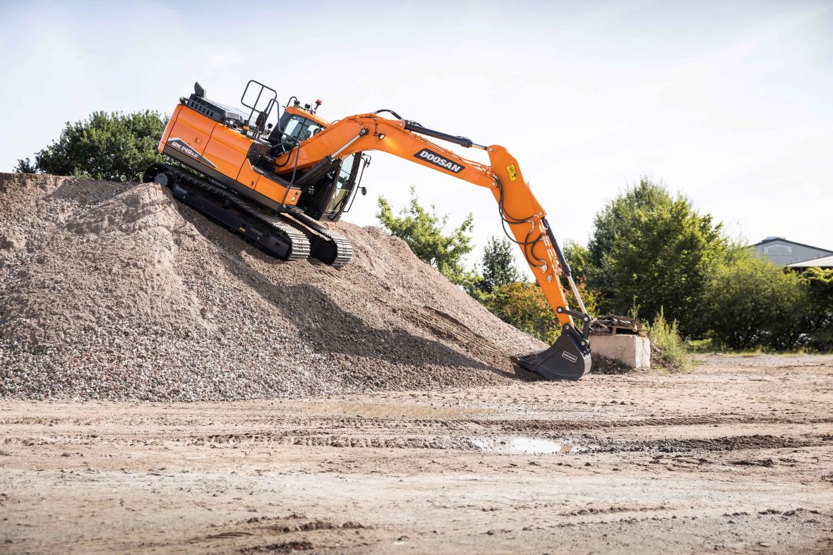 doosan DX 140 LC stage V rupsgraafmachine