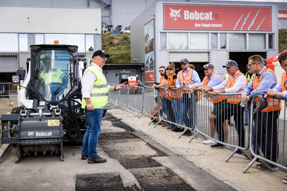 bobcat demo days