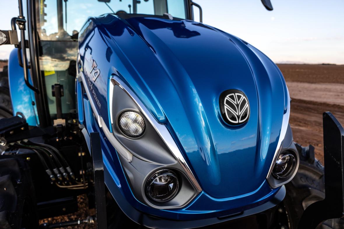 new holland t 4 electric