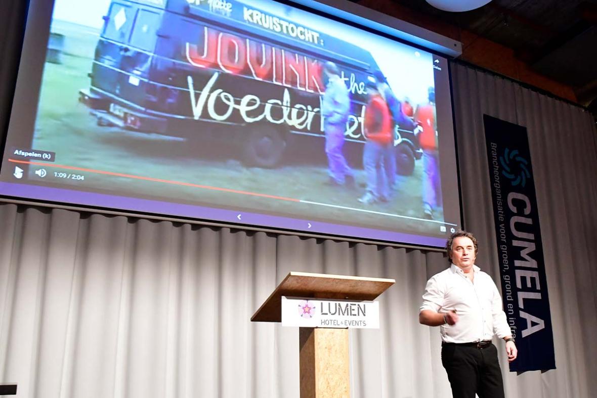 Bus Jovink en de voederbietels