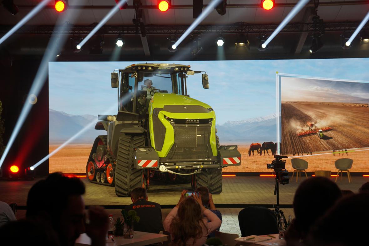 presentatie Claas Xerion 12 serie 