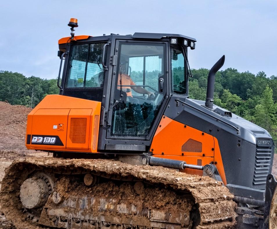 Develon DD 130 bulldozer