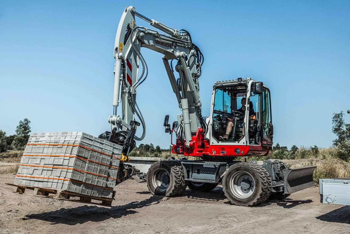 takeuchi, mobiele graafmachine  TB395W. 