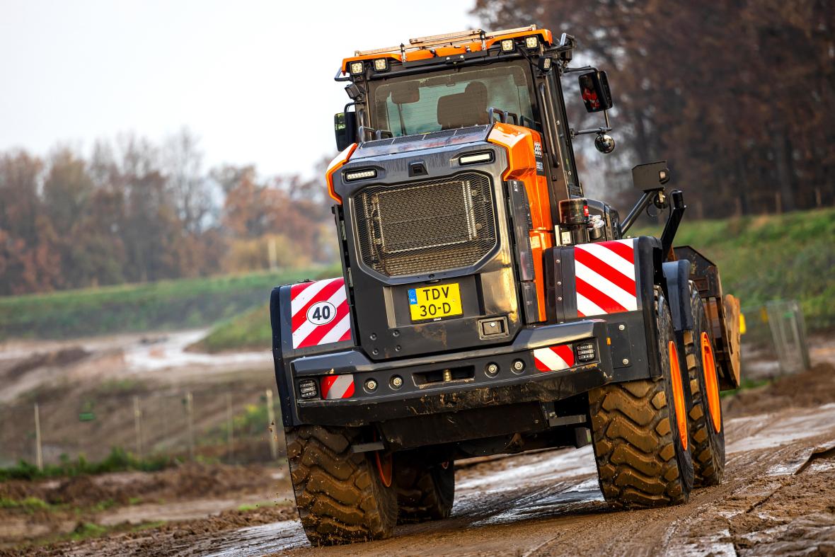 Staad DL 286 electric wiellader