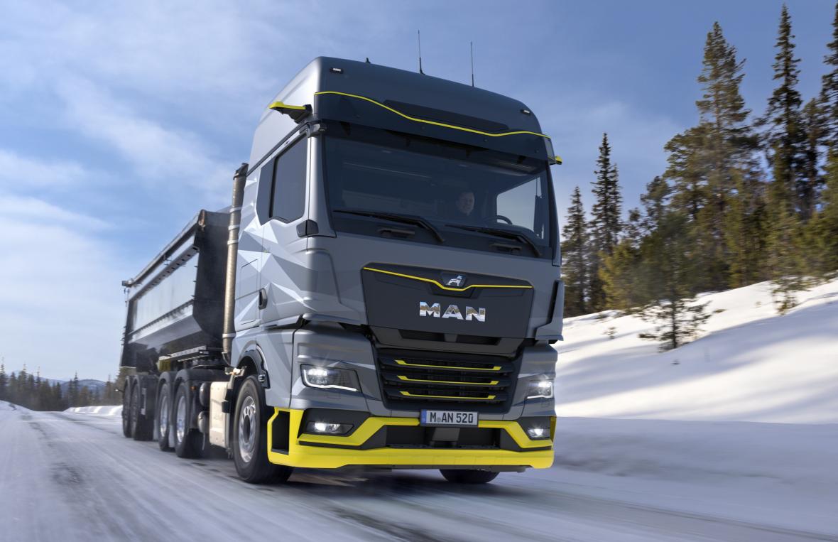 MAN htgx waterstoftruck