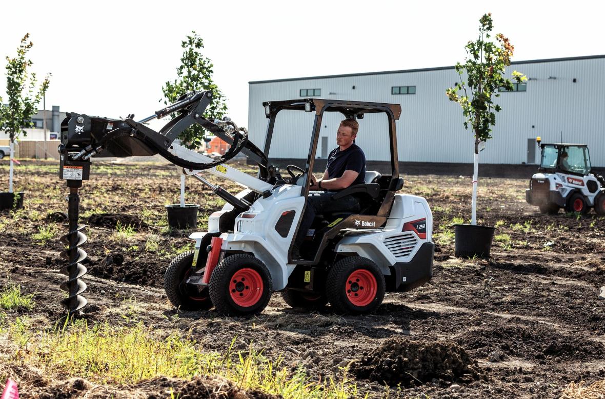 palengaten boren met bobcat wiellader