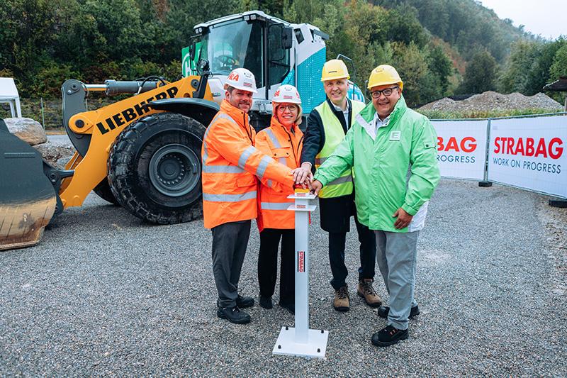 liebherr H2 wiellader in werkstelling 