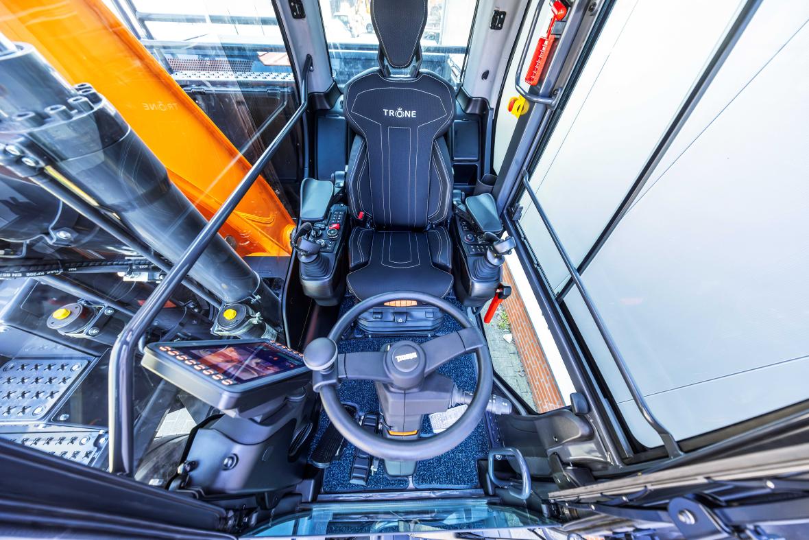 staad W17 mobiele elektrische graafmachine, cabine