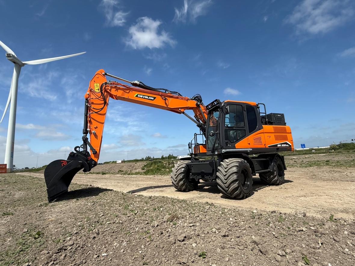Develon Etec elektrische mobiele graafmachine