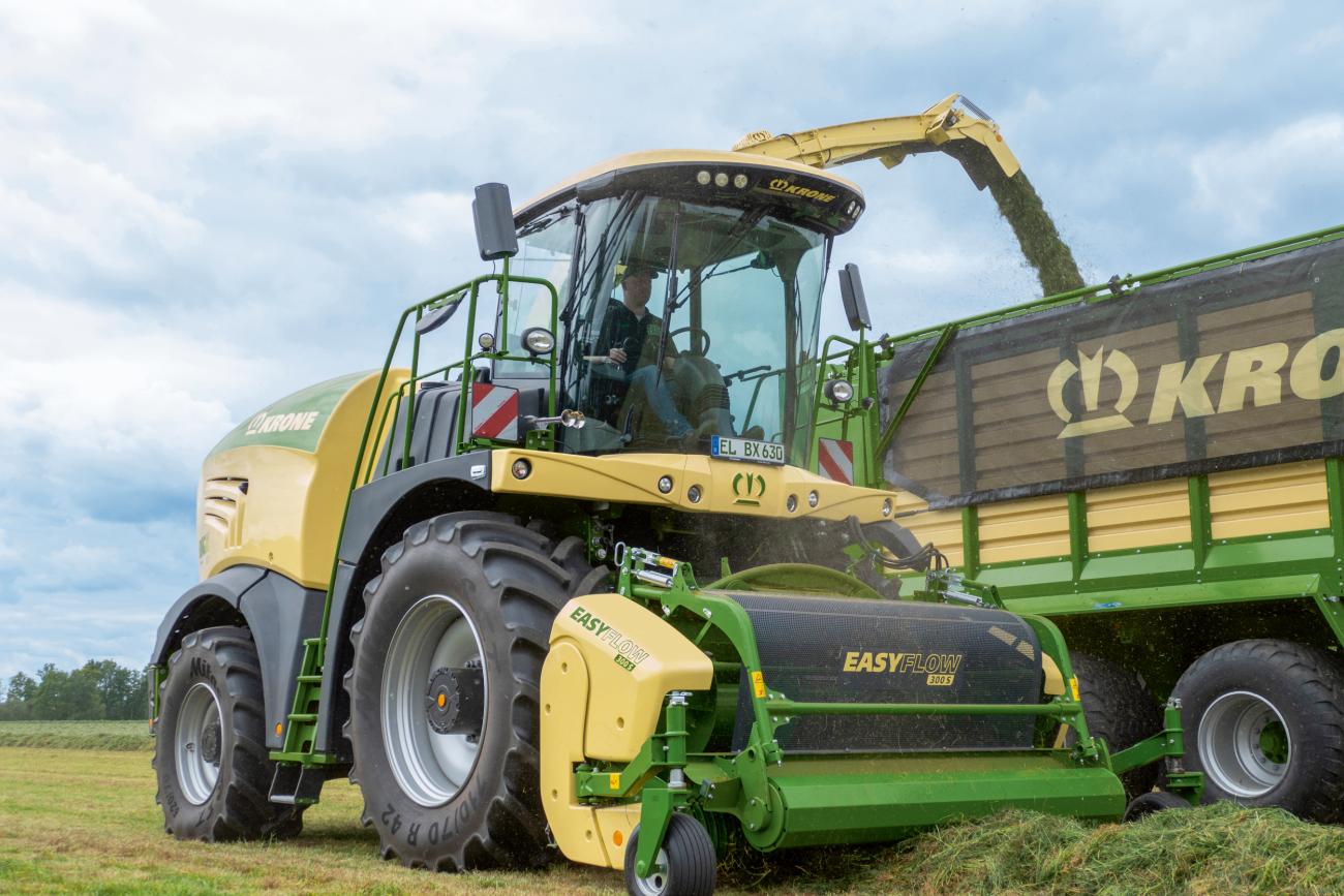 Krone Big X in gras