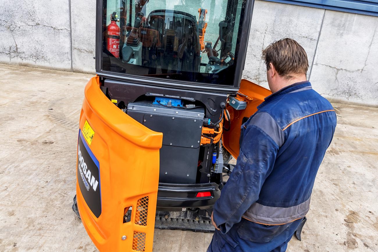 Doosan elektrische graafmachine inbouw 