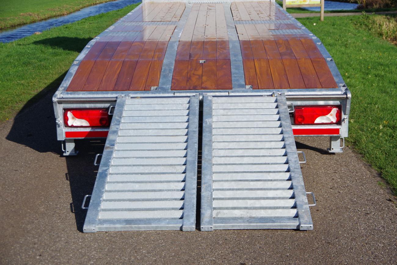 Oprijwagen Veldhuizen Scania 