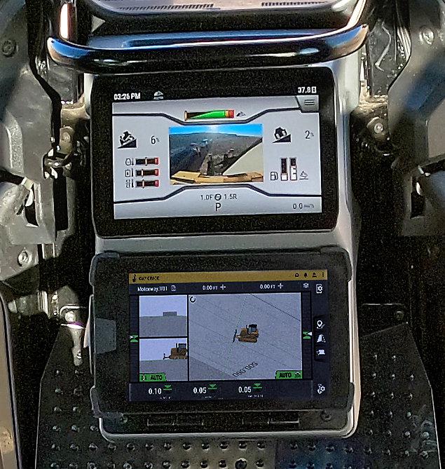 monitor Cat D7 bulldozer 