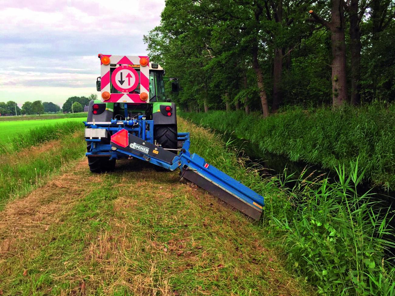 Ecovriendelijke klepelbak, klepel (3485), bermen maaien (4850), grondig 4 (4645), 2021 (4388)