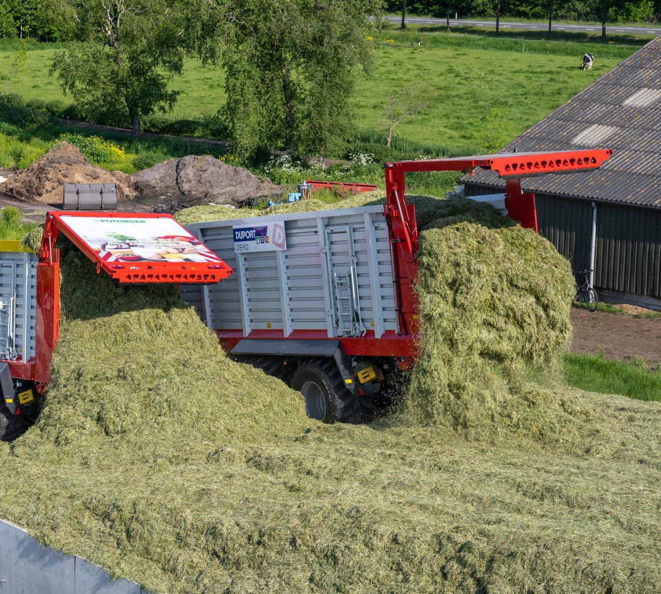 Pottinger Jumbo lossen op de kuil