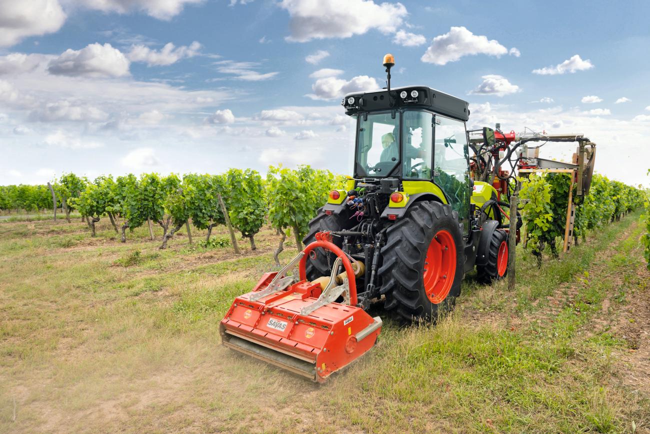 claas smalspoortrekker Nexos 