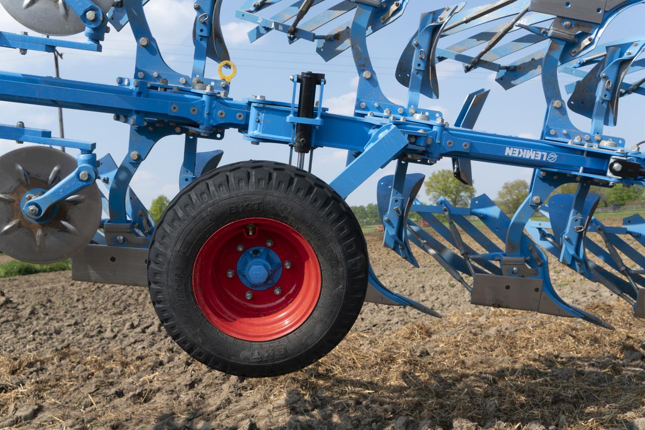 steunwiel Lemken Juwel6 ploeg