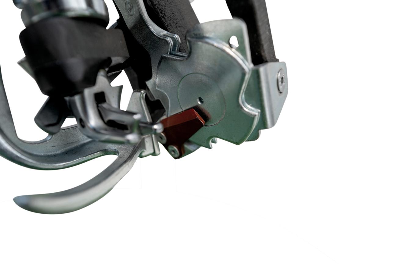 Krone dubbele V knoper pers 