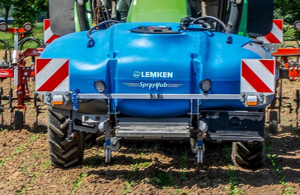 lemken sprayhub weeder 