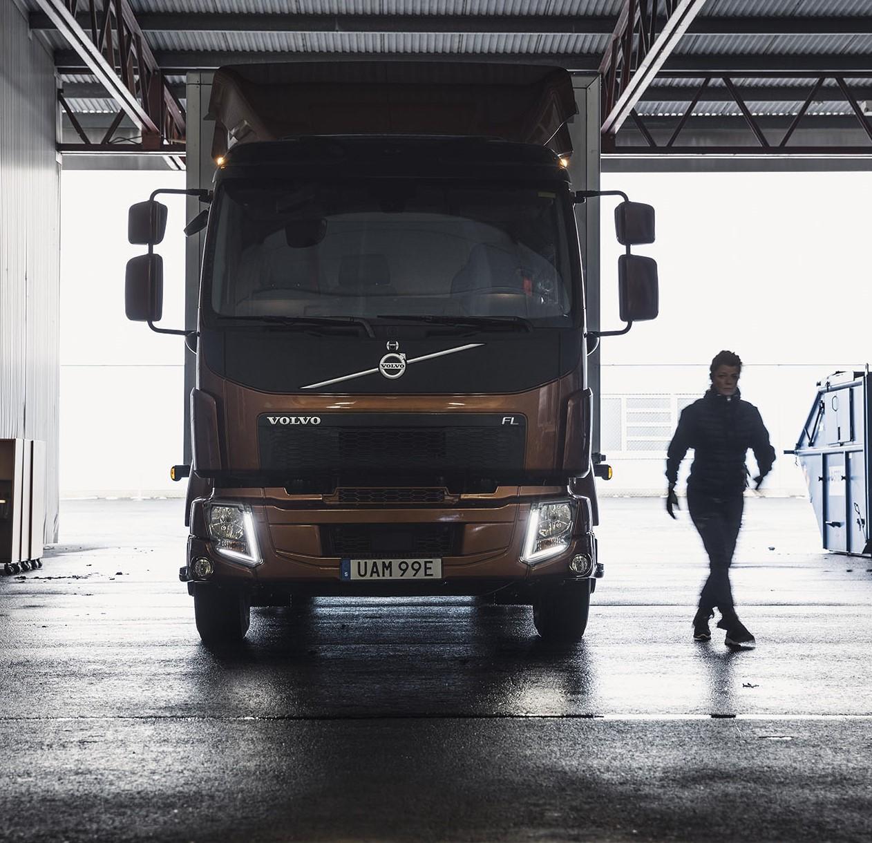 Volvo FL bakwagen 320 pk