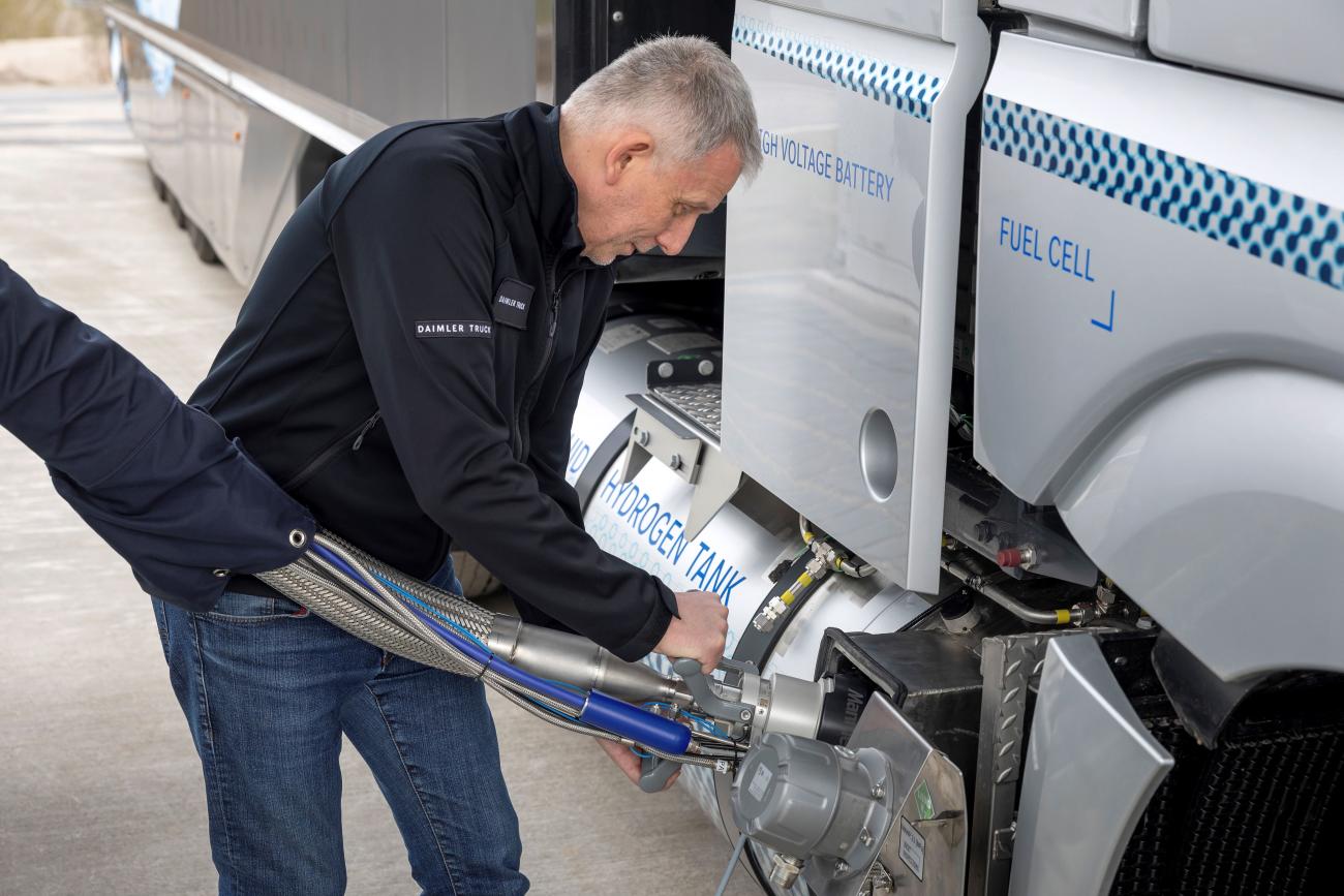 tankstation vloeibare waterstof Linde en Daimler