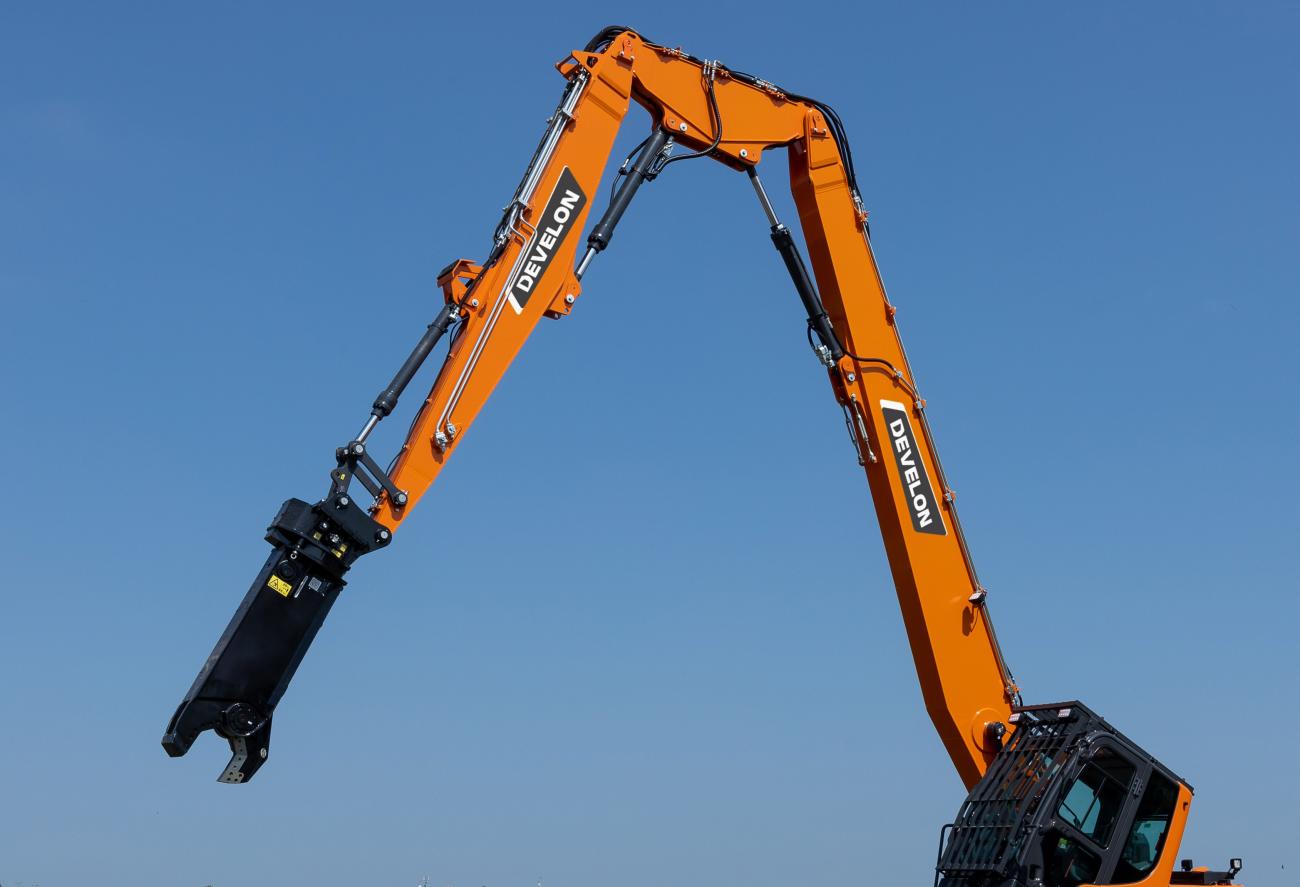 Develon DX140DM_7 sloopgraafmachine giek 