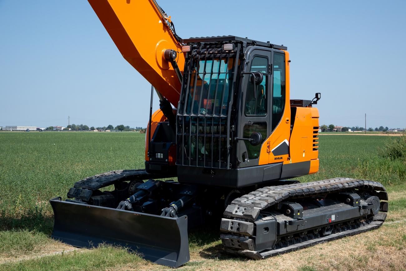 Develon DX140DM_7 sloopgraafmachine 