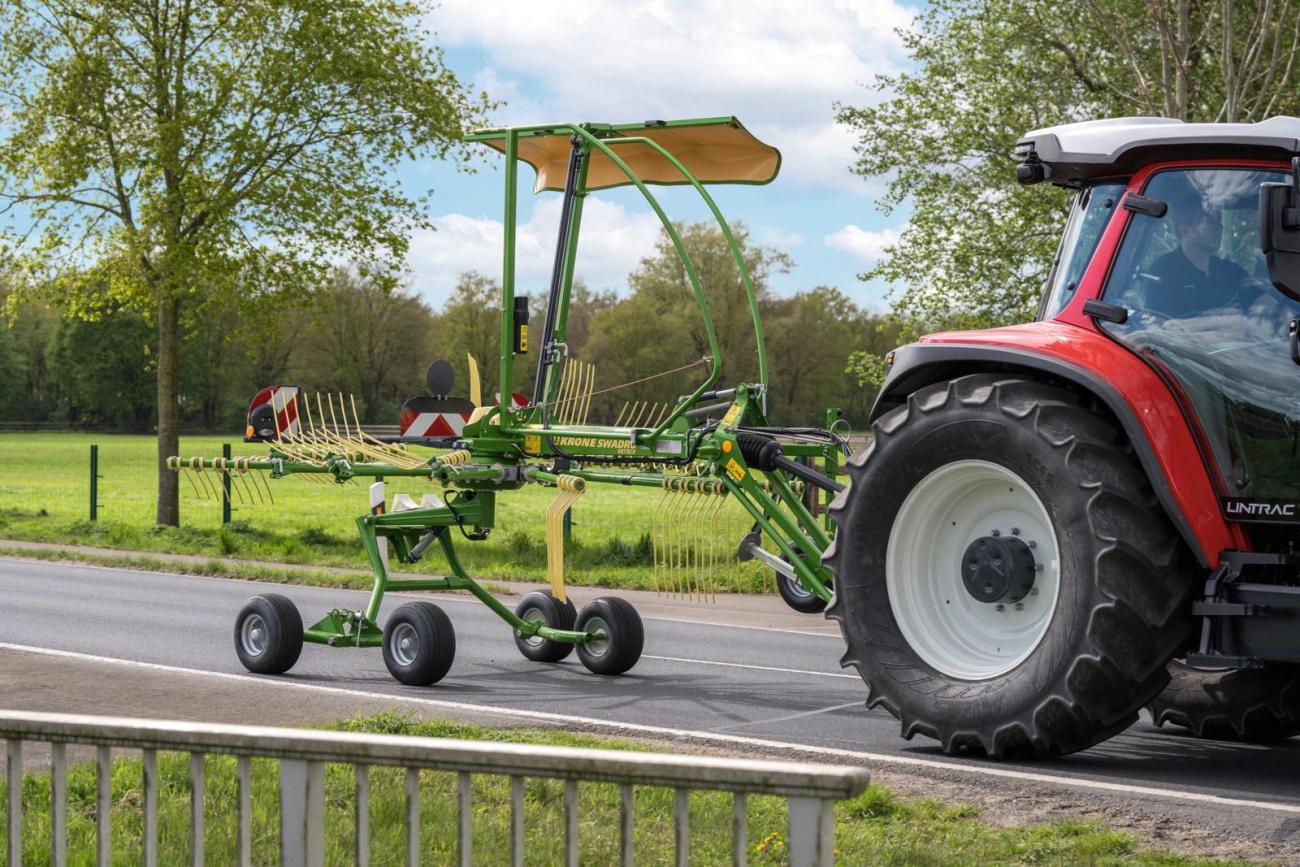 Swadro S 460 DB beim Straßentranspor