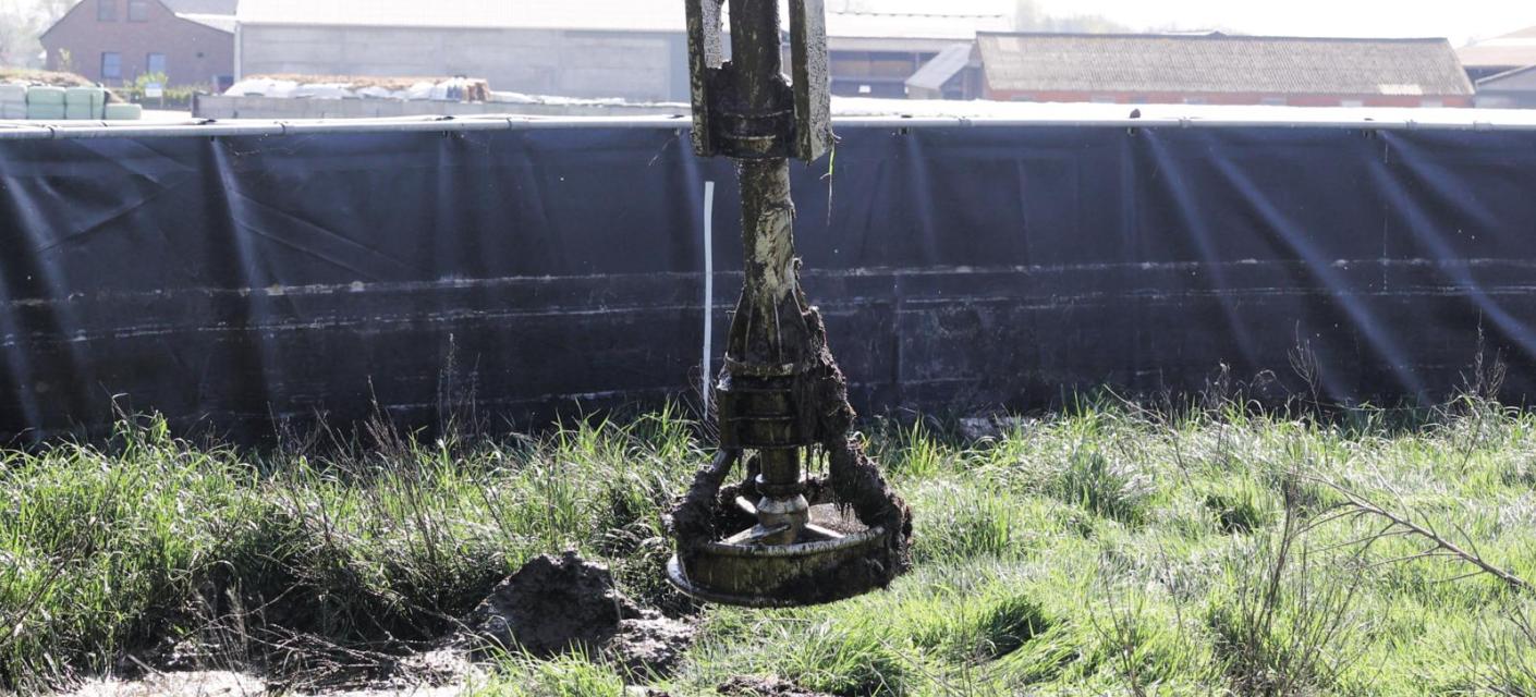 Gebr. Verkooyen in Langeweg bouwt nieuwe mixer