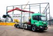 Scania PHEV truck met laadkraan
