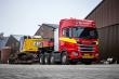 scsnia zwaar transport 8x4   met dieplader 